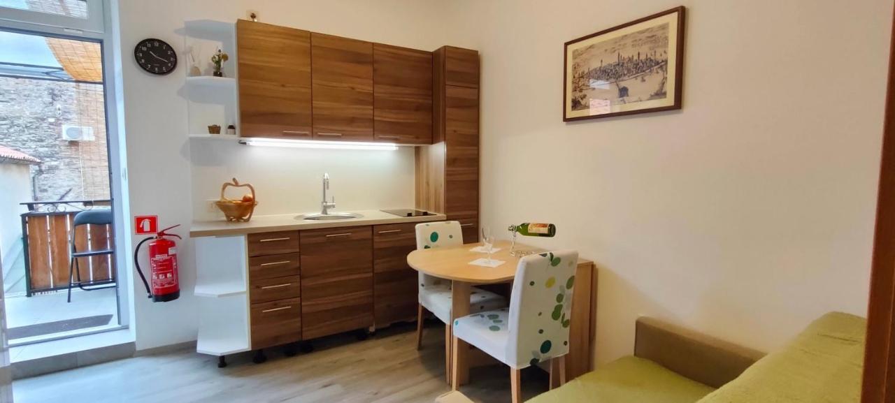 Apartma Gust Koperアパートメント エクステリア 写真