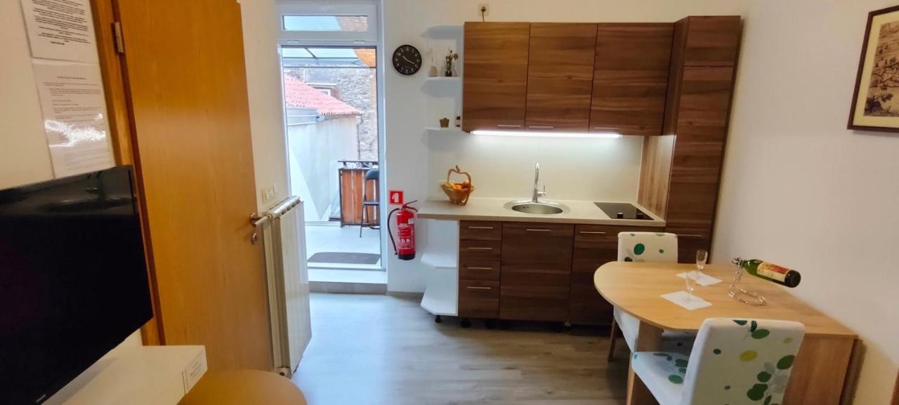 Apartma Gust Koperアパートメント エクステリア 写真